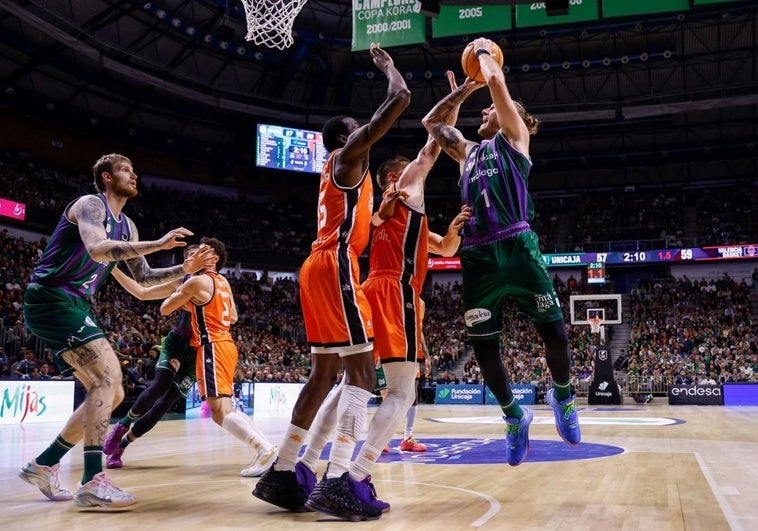 Unicaja crowned 'winter champions' with thrilling home win